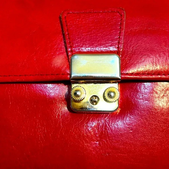 Women’s red leather wallet - Picture 2 of 11